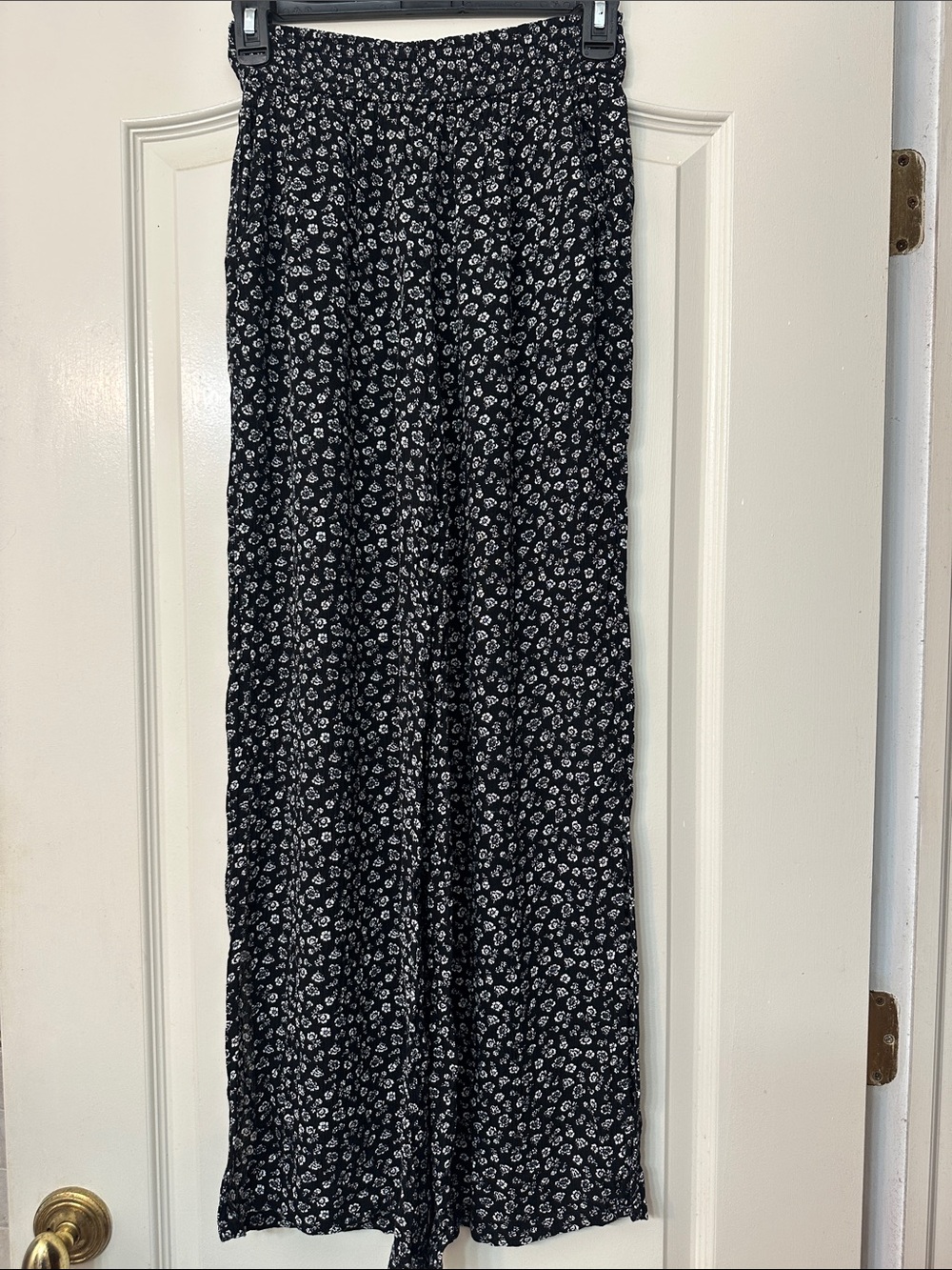 Hollister Black Floral Ultra High-Rise Wide-Leg Pants